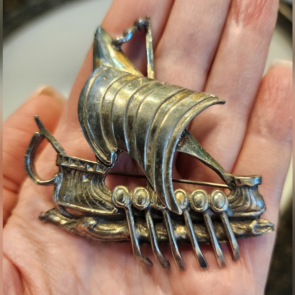 Vintage 1940 Thief of Bagdad ship brooch silver tone metal